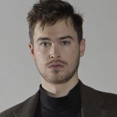 Robertson Headshot.Credit_ Michael Pöhn